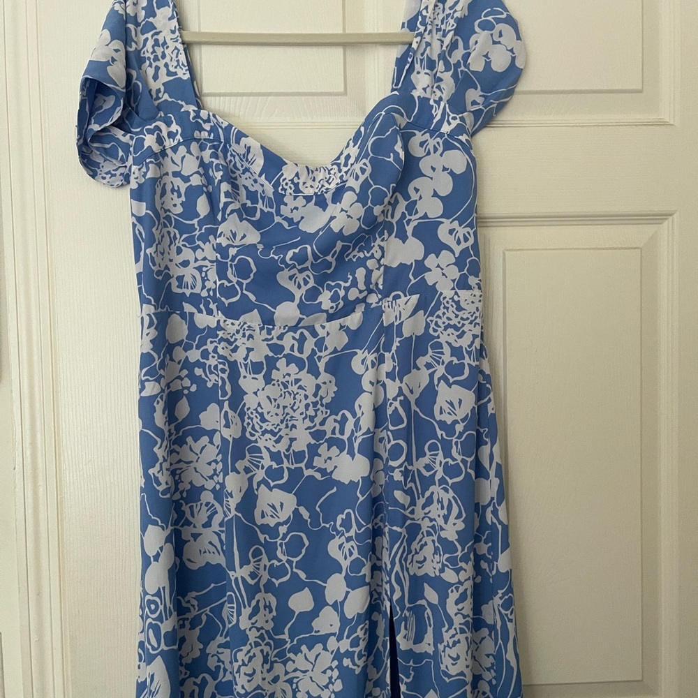 Abercrombie & Fitch Light Blue and White Patterned Dress